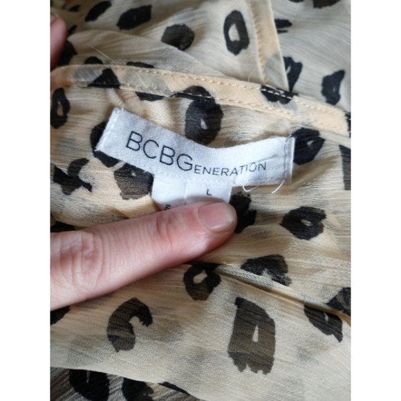 HEAT WAVE SALE! BCBG Cream with Black Sheer Blouse. Size Large. - Picture 11 of 11